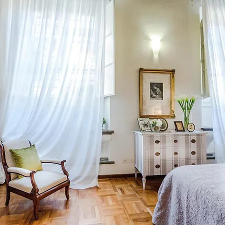 Apartment Casa Simonetta, Modern And Antique Ground Floor Inside The Walls Of